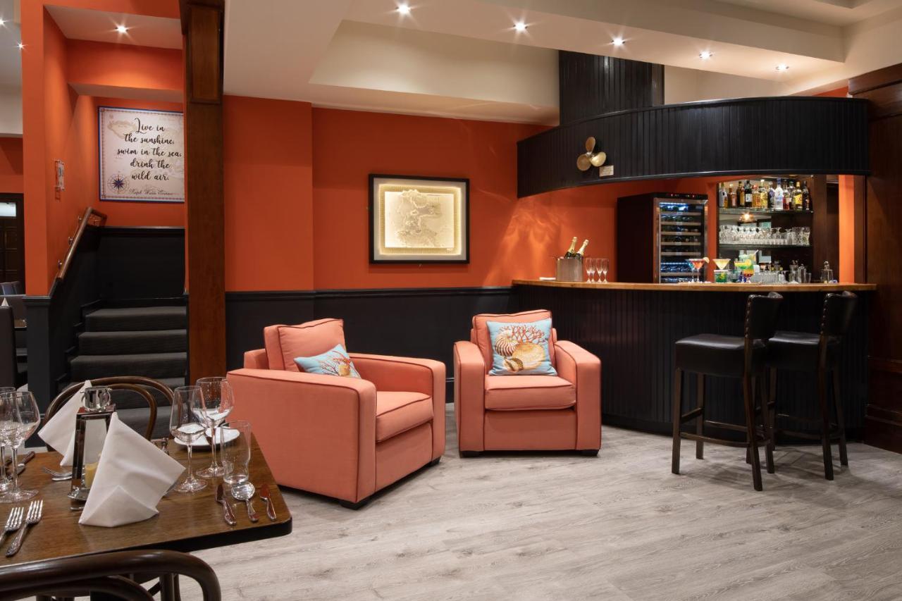 The Mariner, Westport Hotel ภายนอก รูปภาพ